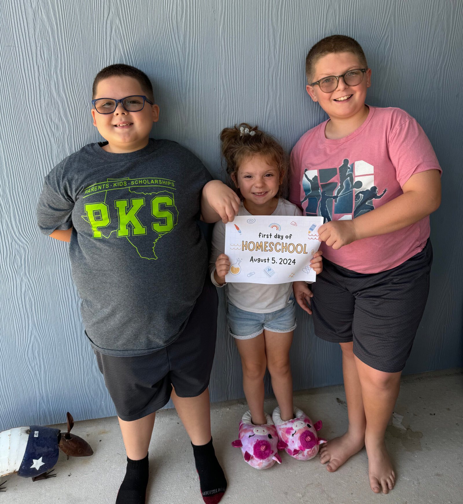 Lee kids homeschooling - loveleemama.com