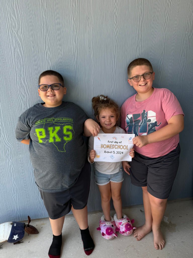 Lee kids start homeschool - loveleemama.com